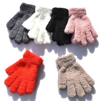 Детям 5-11 лет для согревания зимой Плюс бархатные перчатки с подкладкой из кораллового флиса, утепленные плюшевые детские перчатки с полными пальцами